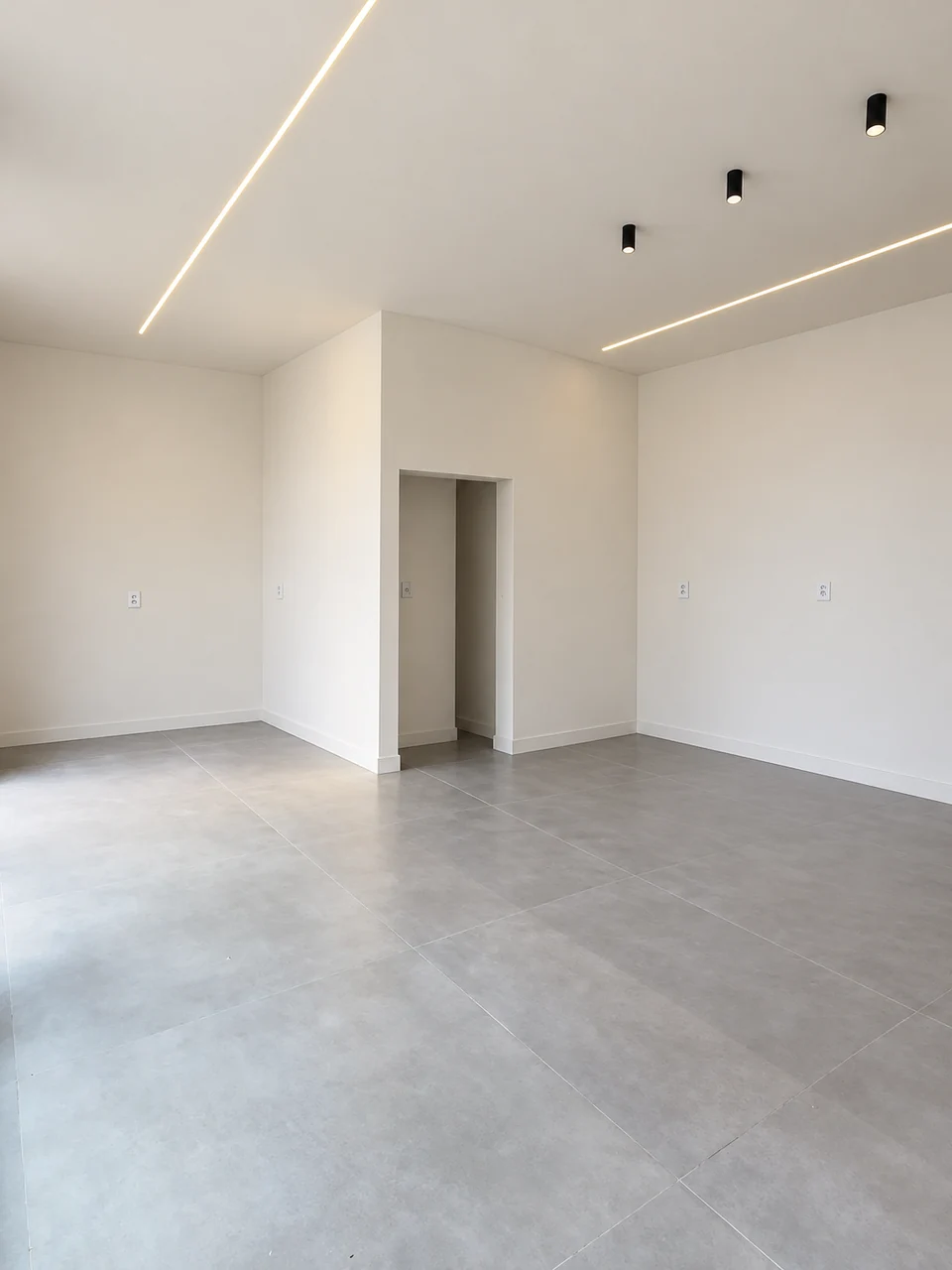 Simulação por IA do mesmo enquadramento da cozinha, sem os móveis, painéis e forro de madeira.